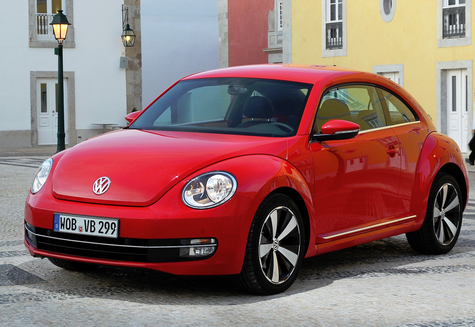 Volkswagen Beetle (1).jpg