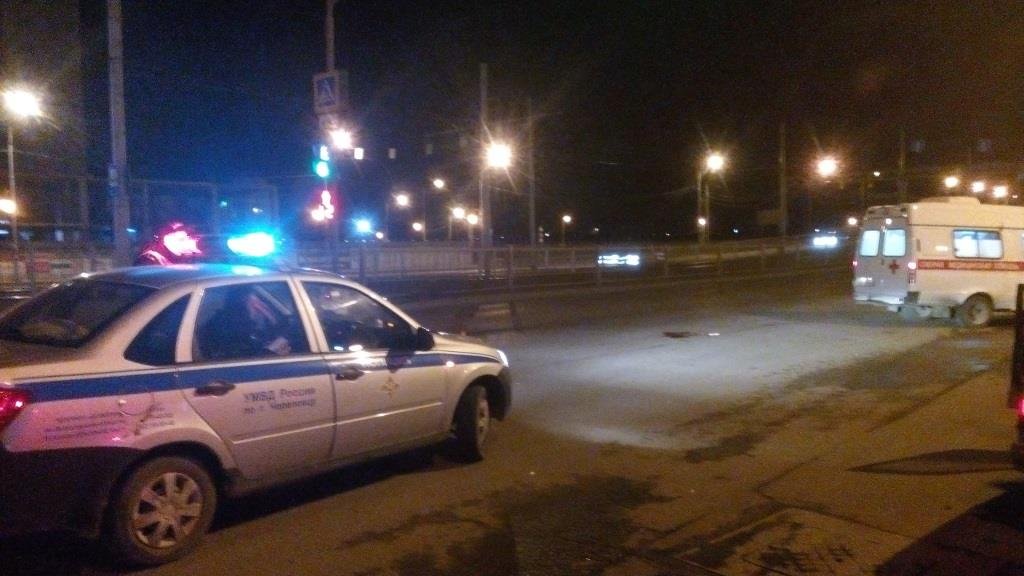 В Череповце в ДТП с мотоциклом 17-летняя девушка осталась без ноги (2).jpg