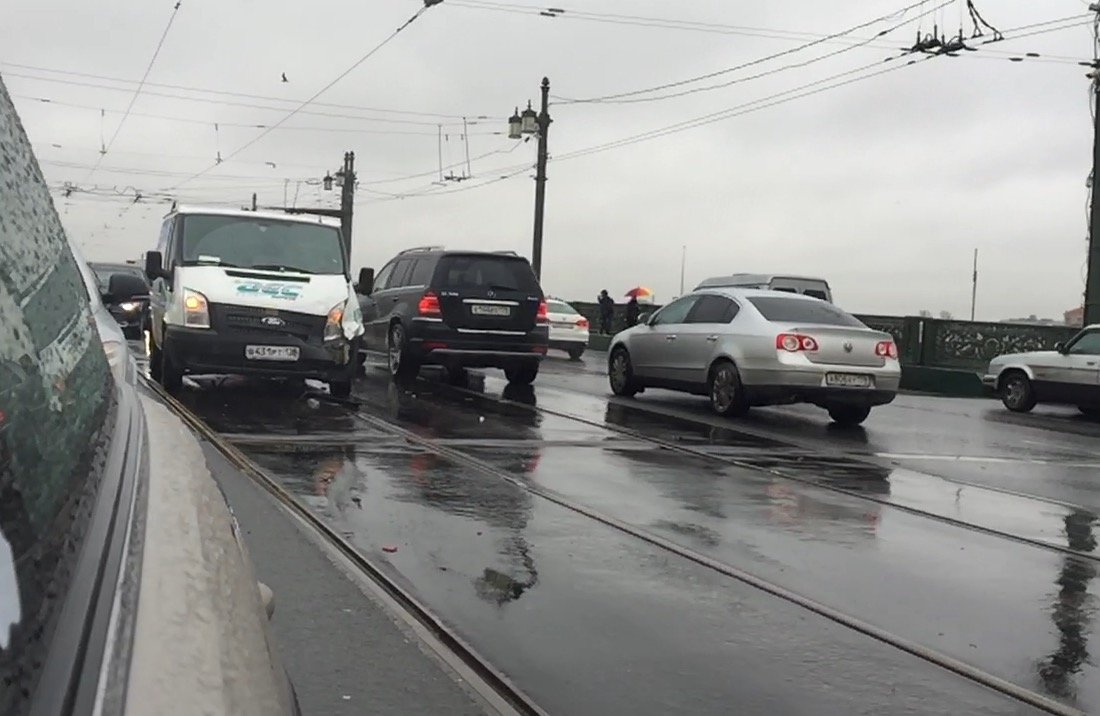 ДТП на Литейном мосту утром в пятницу