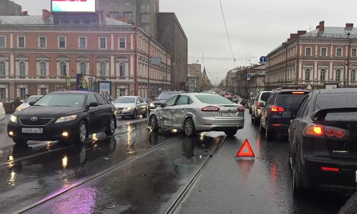 ДТП на Литейном мосту утром в пятницу