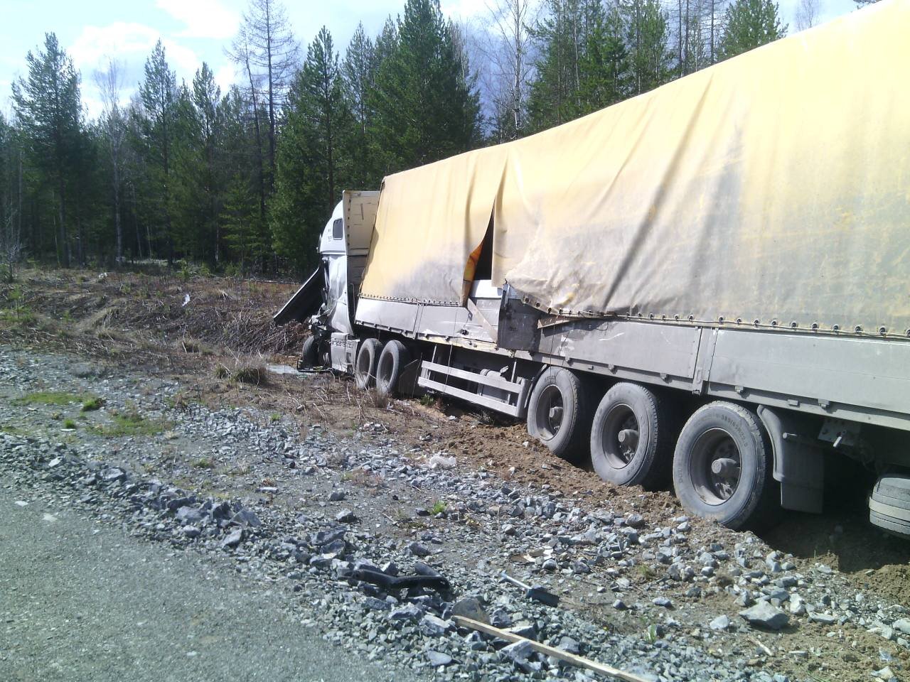 В ДТП на трассе Ивдель - ХМАО погиб водитель Isuzu (1).jpg
