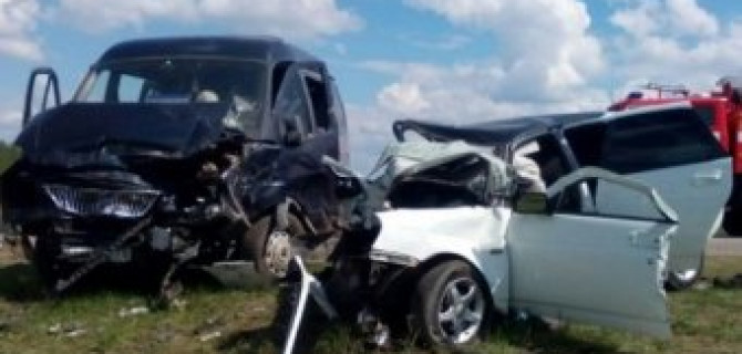 В Ульяновской области в лобовом ДТП погибли три человека