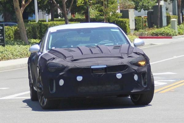 KIA тестирует на дорогах новый заднеприводной седан (3).jpg