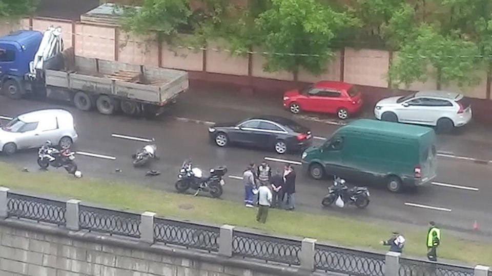В ДТП на Преображенской набережной пострадал мотоциклист.jpg