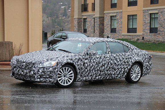 Новый Lexus LS появится в 2017 году (3).jpg