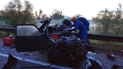 Под Самарой столкнулись «Ока» и Volkswagen двое погибли (3).jpg