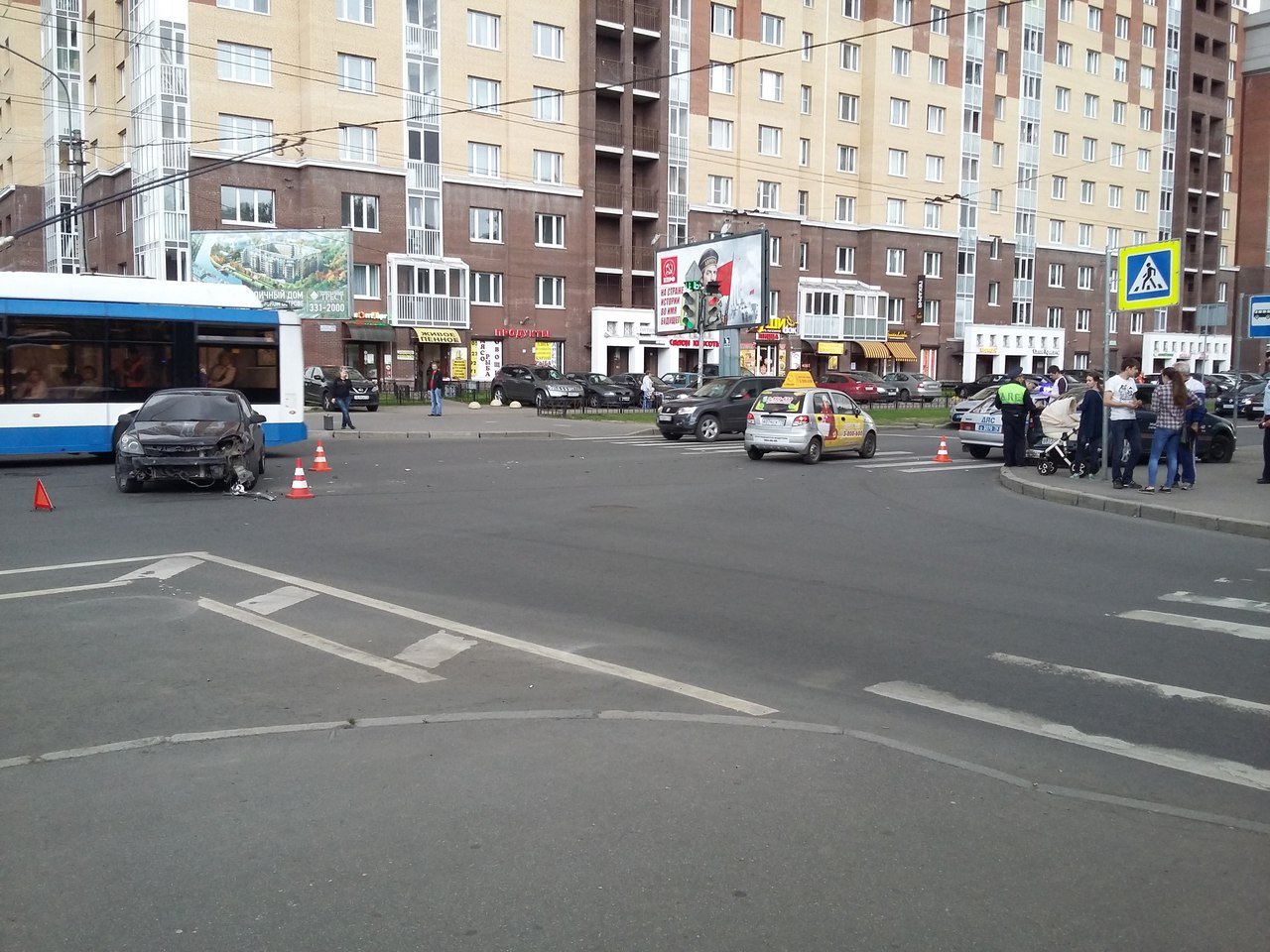 В Петербурге сбили 80-летнюю женщину В Петербурге сбили 80-летнюю женщину (3).jpg