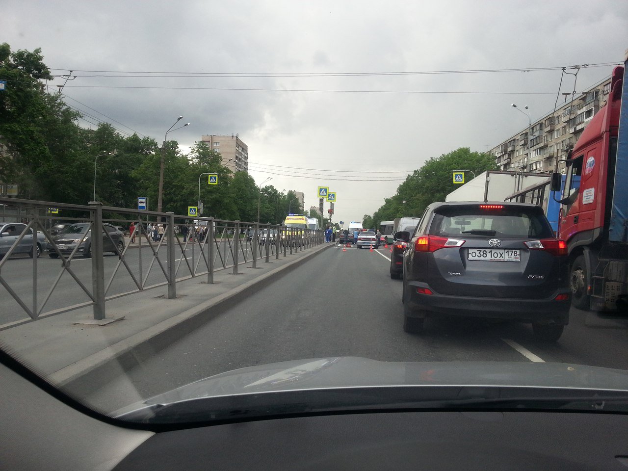 На Софийской улице в Петербурге сбили ребенка (2).jpg