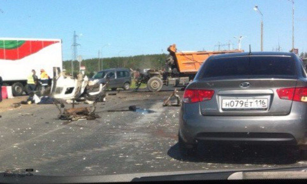 ДТП 31 05 2016 М7 МАЗ столкнулся с КамАЗом