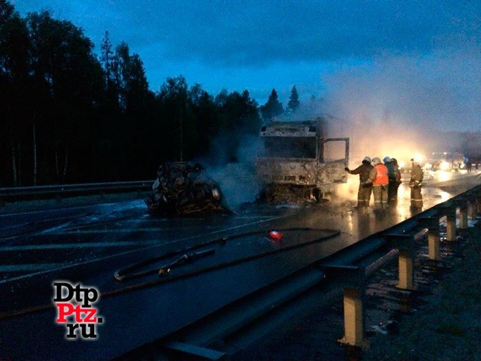 В страшном ДТП на трассе «Кола» три человека сгорели в автомобиле (2).jpg