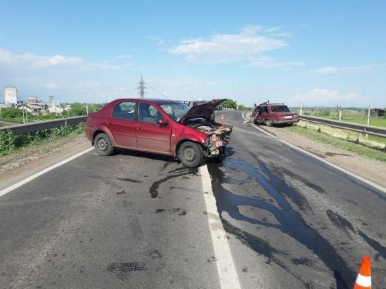 В ДТП в Самарской области пострадали трое взрослых и трое детей (4).jpg