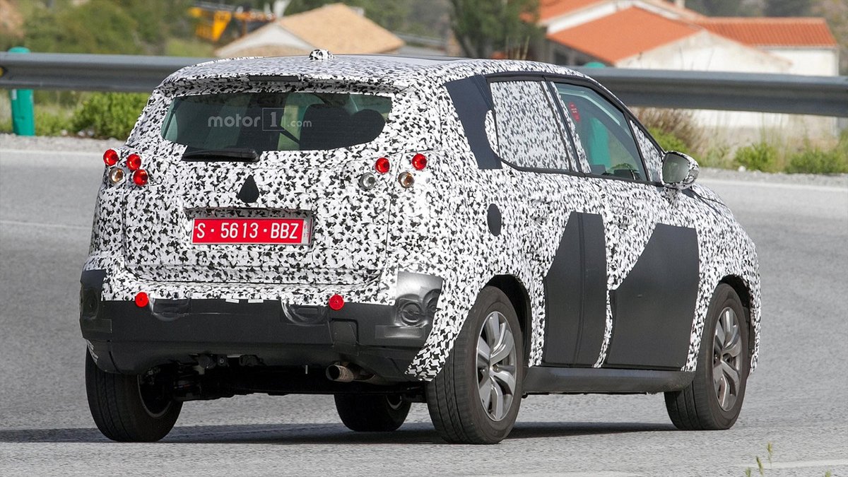 Новый Citroen C3 Picasso был замечен на тестах Новый Citroen C3 Picasso был замечен на тестах (5).jpg