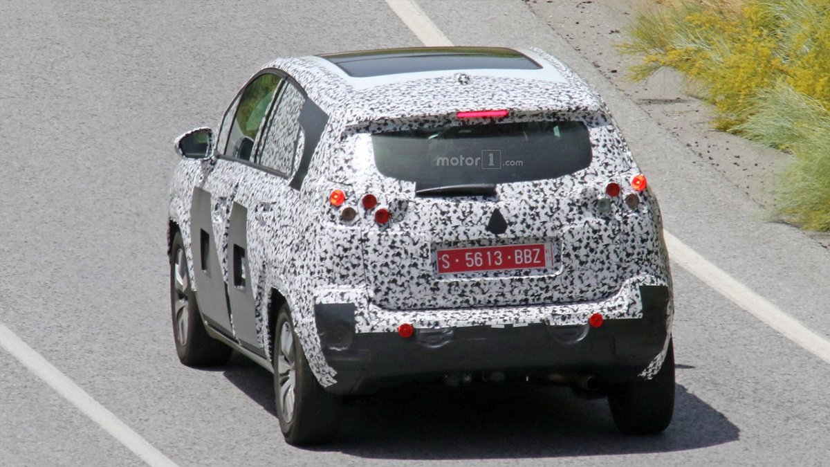 Новый Citroen C3 Picasso был замечен на тестах Новый Citroen C3 Picasso был замечен на тестах (6).jpg
