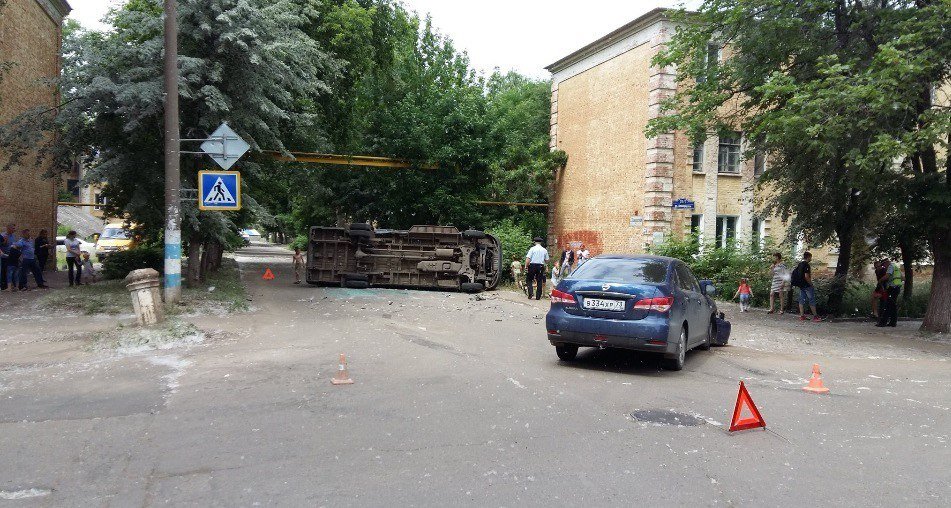 Семь человек пострадали в ДТП с маршруткой в Ульяновске (2).jpg