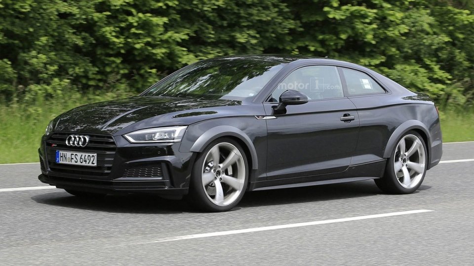 Новый Audi RS5 заснят на тестах (3).jpg