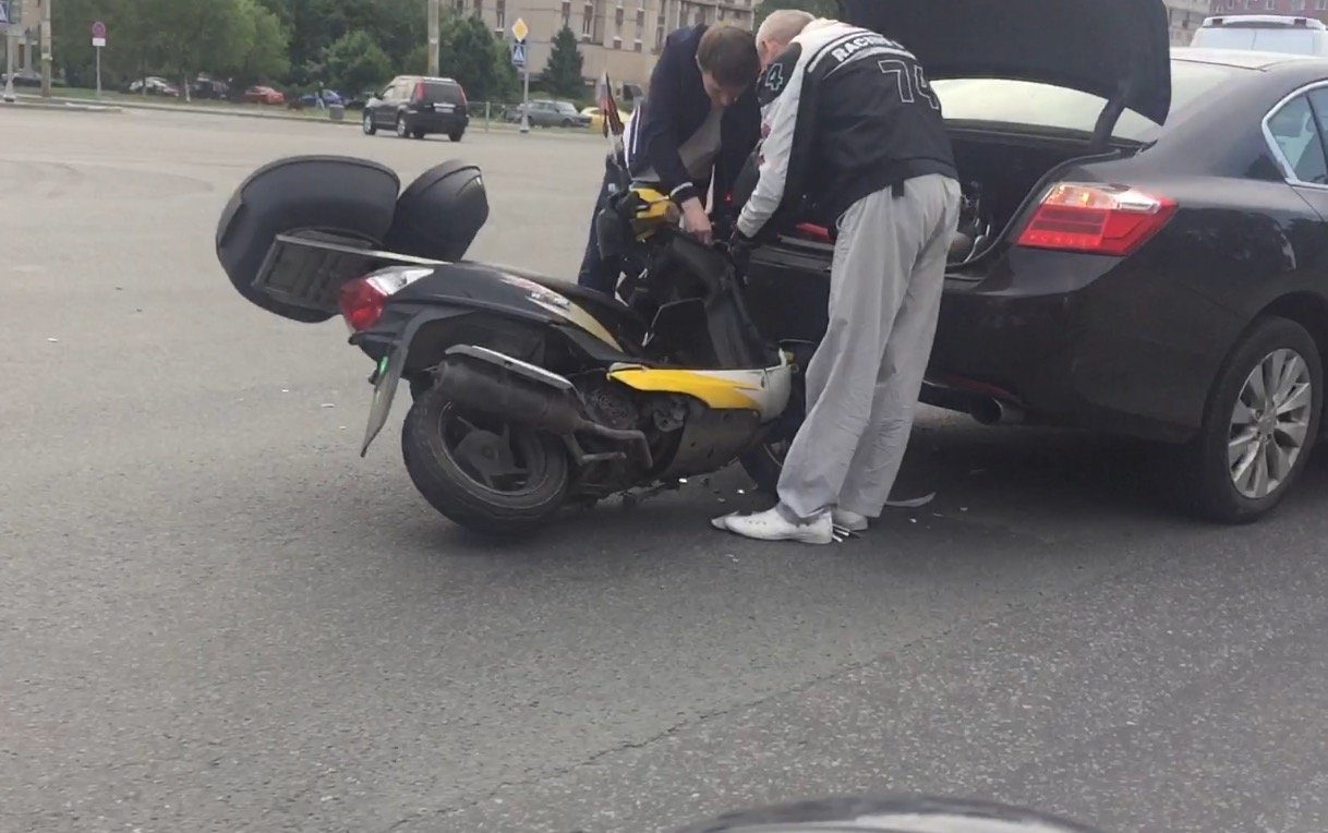 ДТП с скутером на Выборгском шоссе