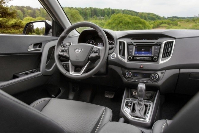 Hyundai показали фотографии салона нового кроссовера Creta (2).jpg
