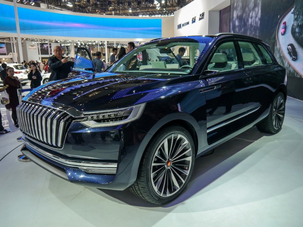 FAW рассекретили новый кроссовер Hongqi HS7 (2).jpg
