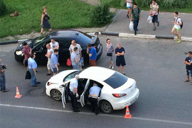В Подмосковье пьяный водитель сбил двух девочек на переходе (1).png
