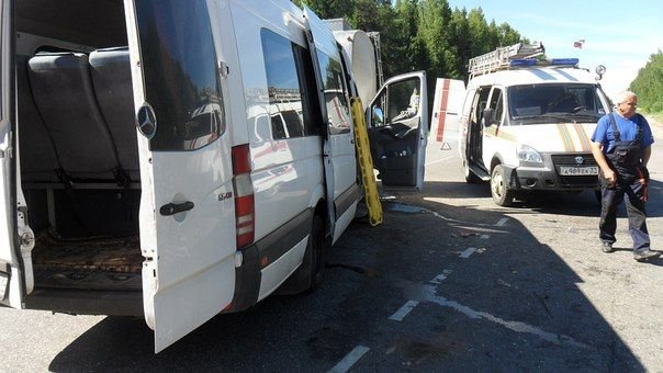 В ДТП с молоковозом под Иваново пострадали 12 человек (4).jpg