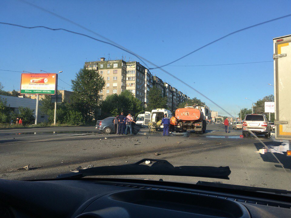 В ДТП в Челябинске погиб водитель иномарки (2).jpg