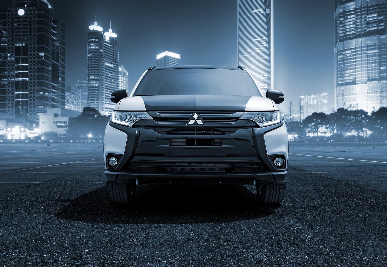 Mitsubishi выпустили спецверсию Outlander к 25-летию в России (4).jpg