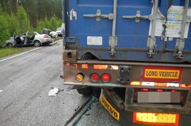 В Шарьинском районе в ДТП погибли два человека (3).jpg