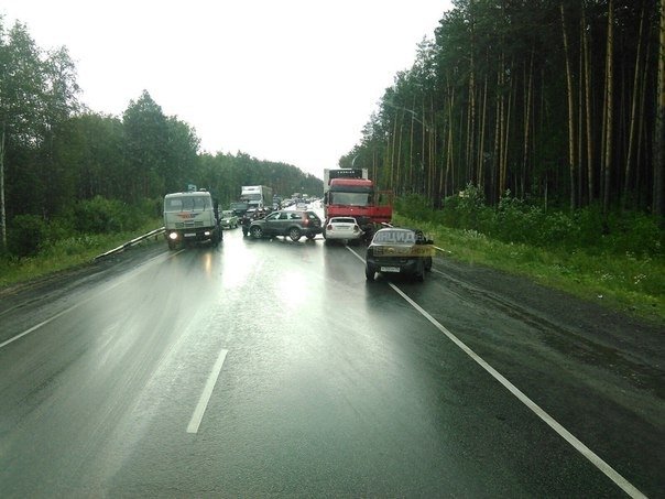 На ЕКАД в ДТП с фурой погиб человек (2).jpg
