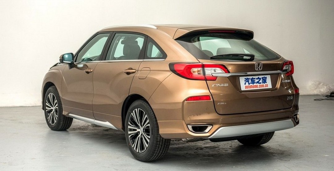 Появились новые фотографии Honda Avancier (3).jpg