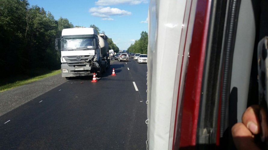 В массовом ДТП с цементовозом на Мурманском шоссе погиб человек (2).jpg
