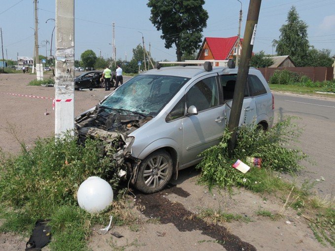 Под Курском в ДТП погибла семейная пара полицейских (3).jpg