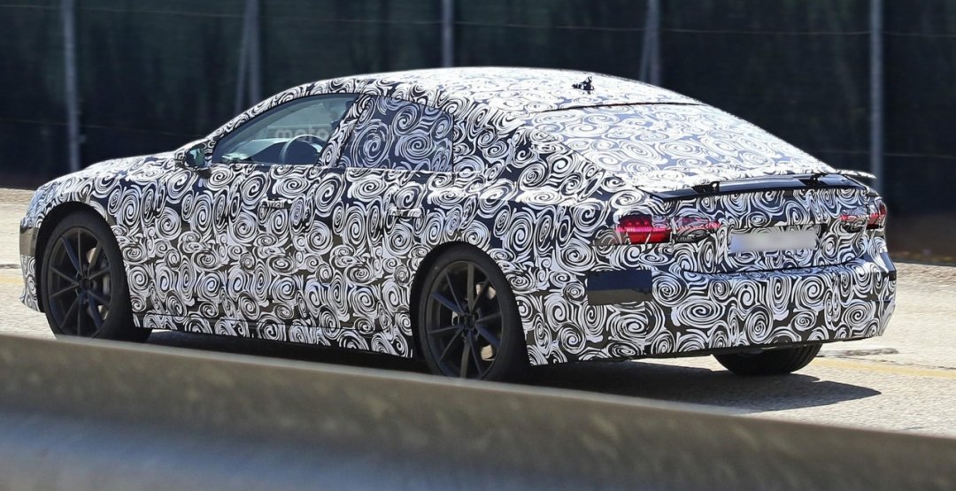 Audi A7 Sportback нового поколения засняли на тестах (3).jpg