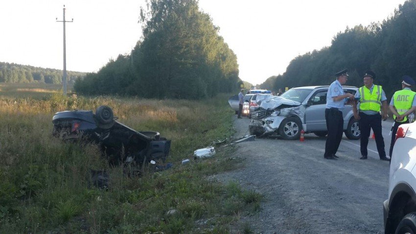 Под Екатеринбургом в ДТП погибла девочка (1).jpg