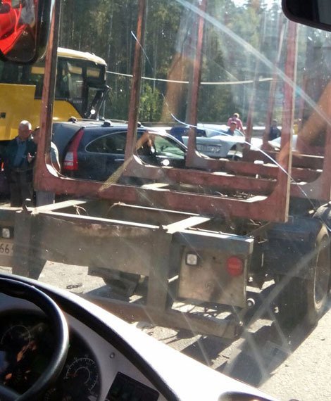 В массовом ДТП в Ленобласти пострадали туристы из Китая (2).jpg