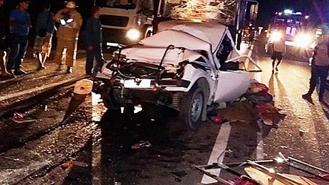 На Кубани в ДТП с грузовиком пострадала семья с детьми (1).jpg