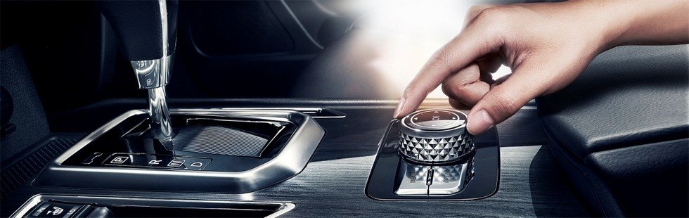 Появились фотографии интерьера кросс-купе СП Nissan и Dongfeng (3).jpg