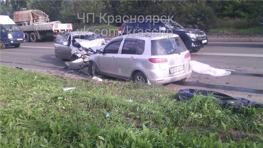 В ДТП на правобережье Красноярска погиб водитель В ДТП на правобережье Красноярска погиб водитель (3).jpg