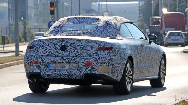 В Сеть попали фото Mercedes E-Class Cabriolet В Сеть попали фото Mercedes E-Class Cabriolet 2.jpg