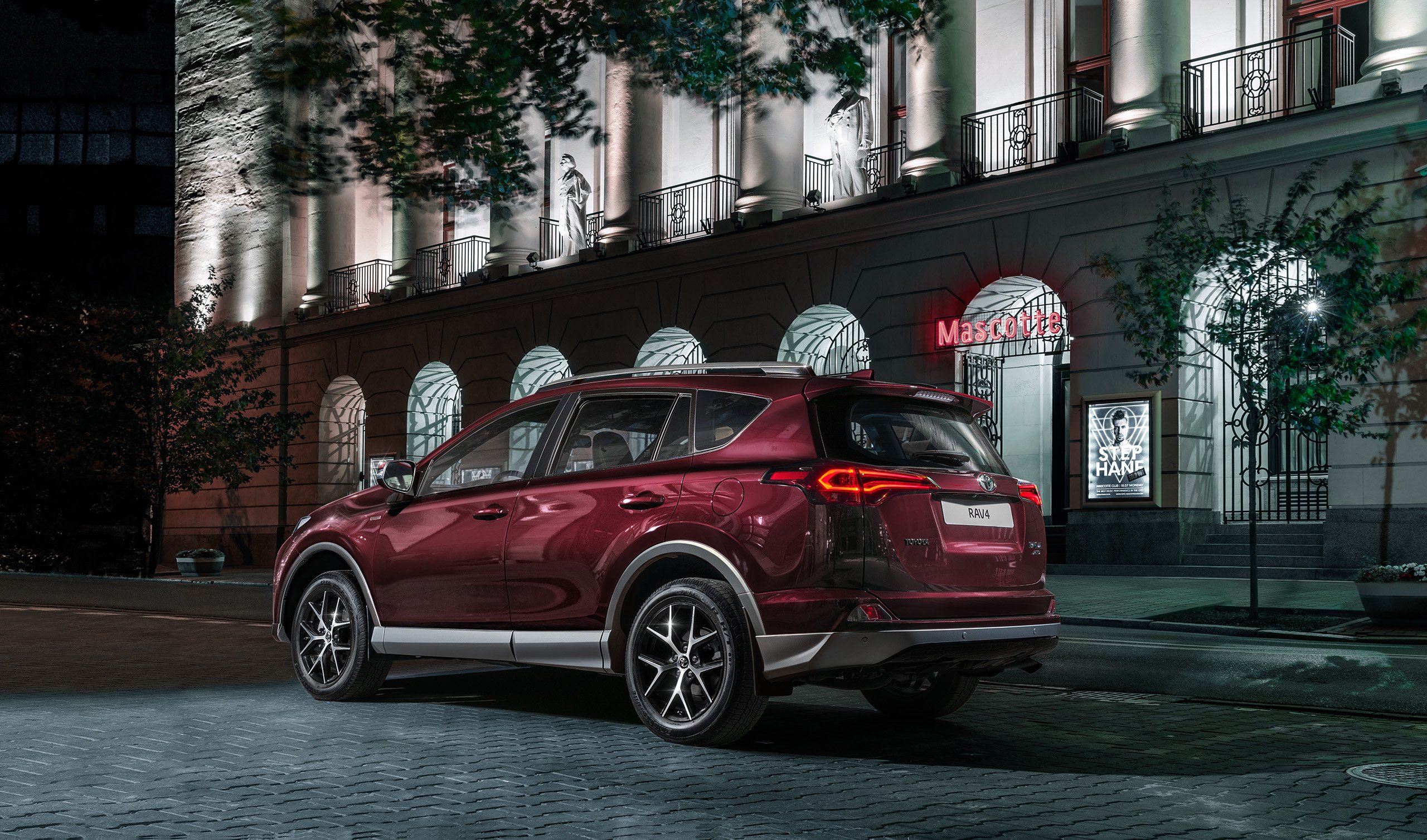 Toyota объявляет начало продаж RAV4 Exclusive (1).jpg