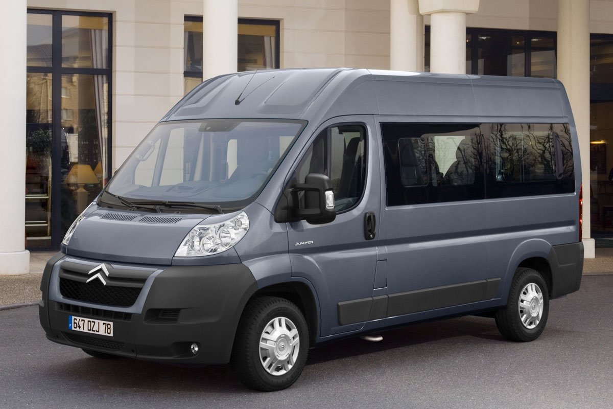 ТОП-10 автомобилей с лучшими показателями торможения Citroen Jumper Combi.jpg