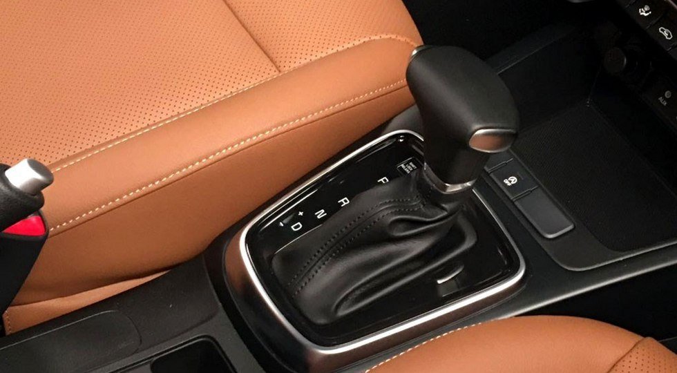 В Сети появились фото салона новой KIA Rio (2).jpg
