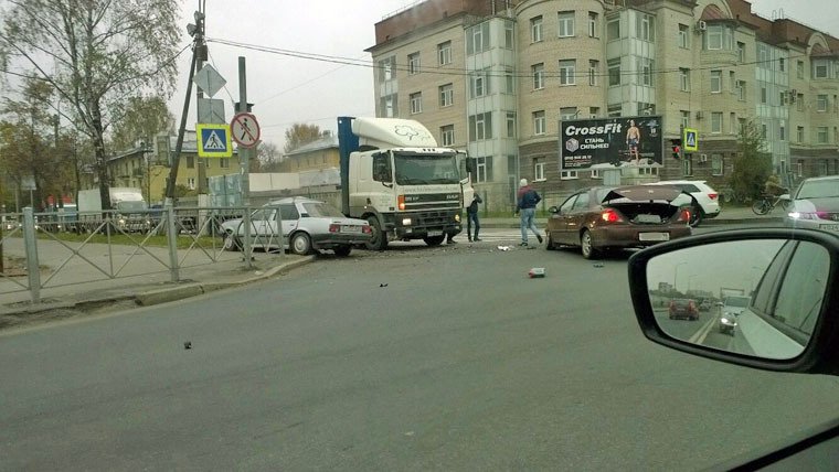 Пенсионер и младенец пострадали в ДТП в Колпино (3).jpg