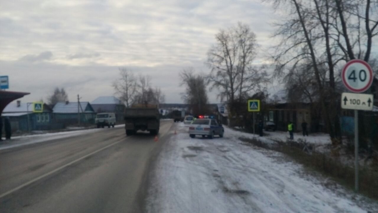 Под Нижним Тагилом «Газель» сбила трех человек один погиб (1).jpg