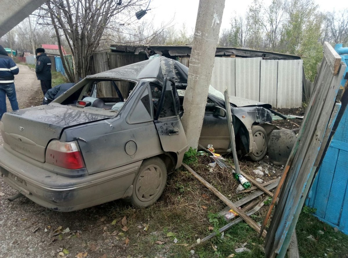 В Стерлитамаке пьяный водитель врезался в столб погибла девушка (1).jpg