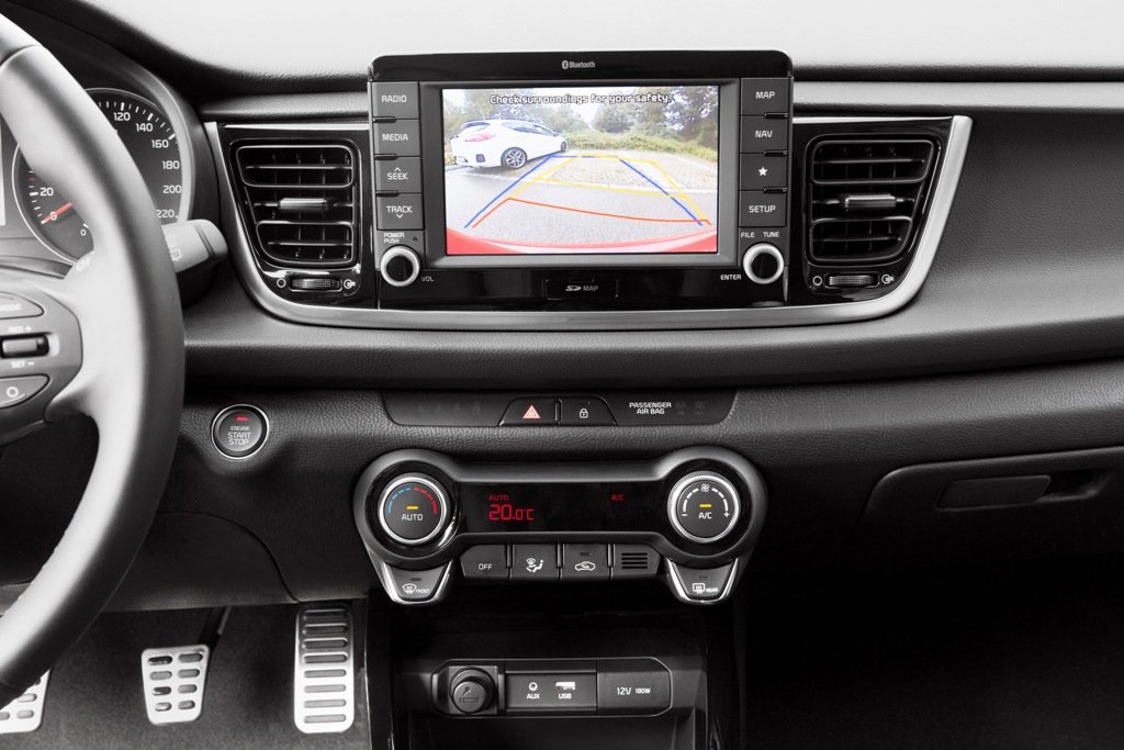 New KIA Rio_Europe_interior_2.jpg