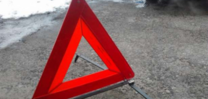 В Москве в ДТП с грузовиком и маршруткой пострадали люди
