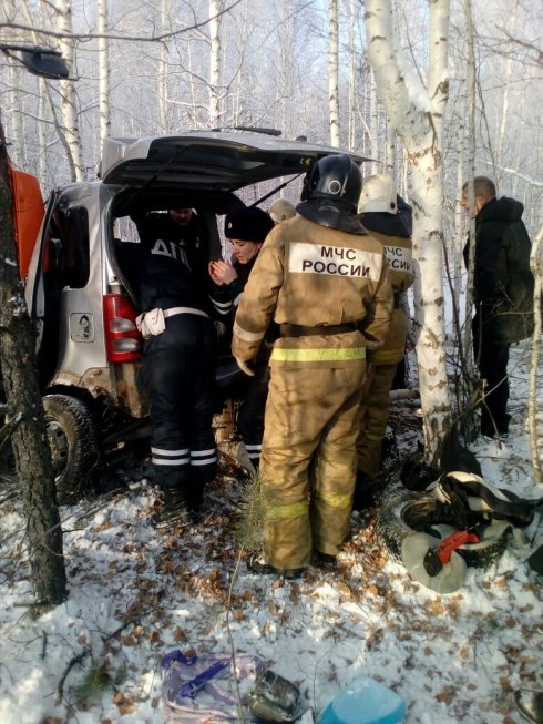 Под Невьянском в ДТП с КамАЗом погибли женщина и ребенок (2).jpg