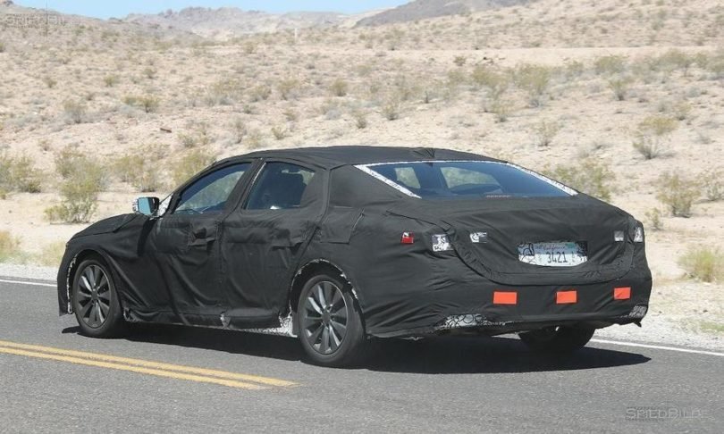 Honda Accord 2018 засняли на тестах (2).jpg