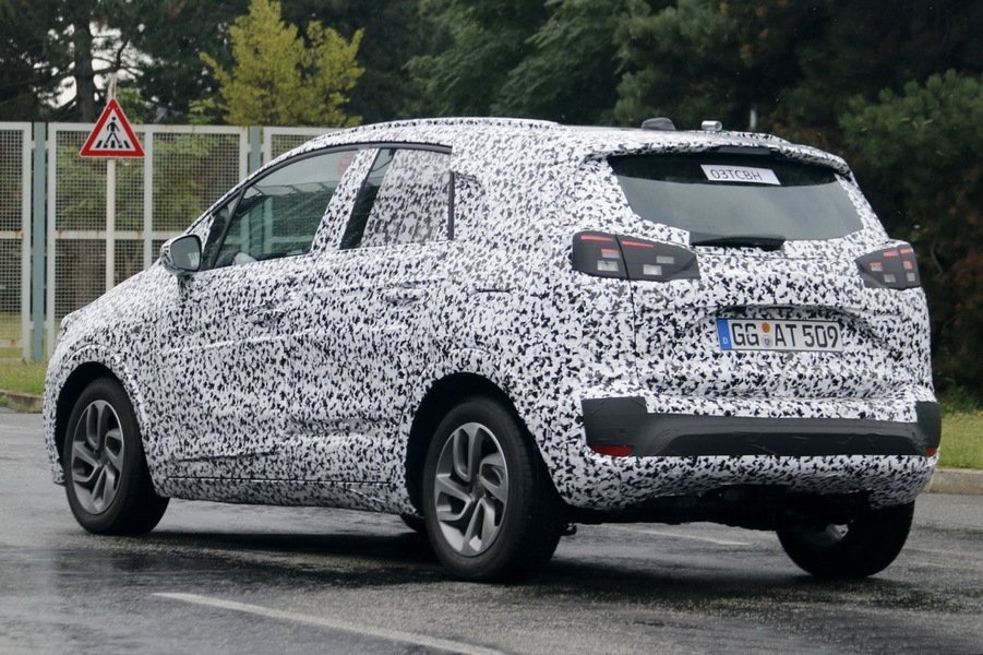 Появился тизер нового Opel Crossland X Появился тизер нового Opel Crossland X (3).jpg