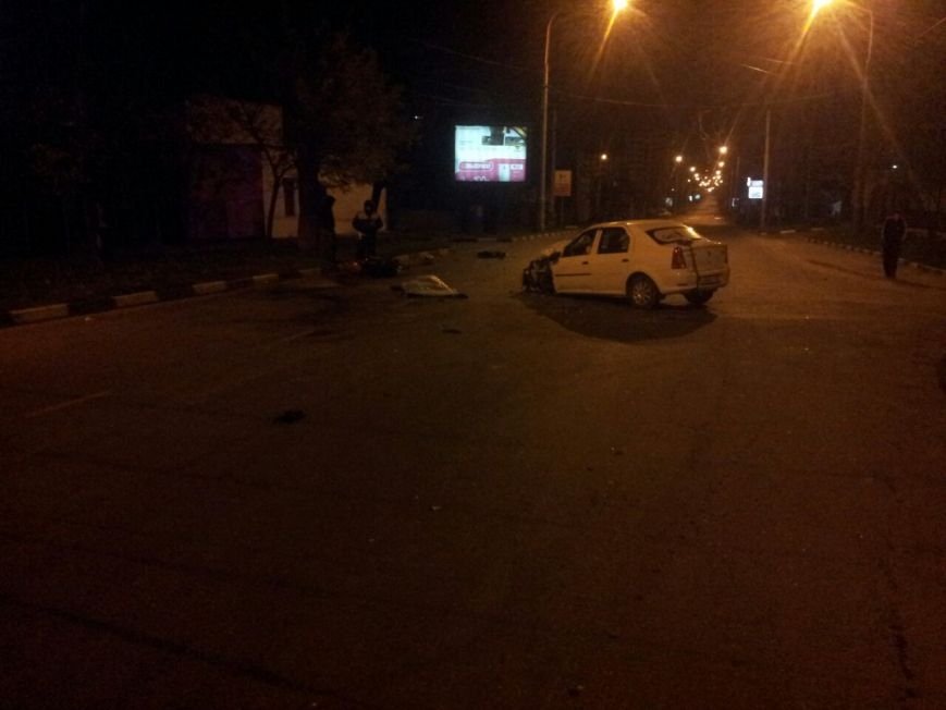 В Новороссийске в ДТП с мотоциклом погибли два человека (2)
